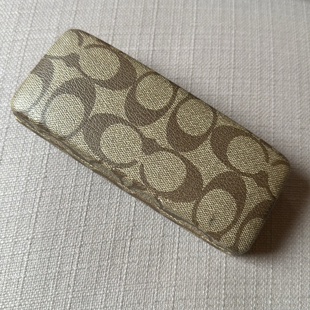 Coach glasses/sunglasses case